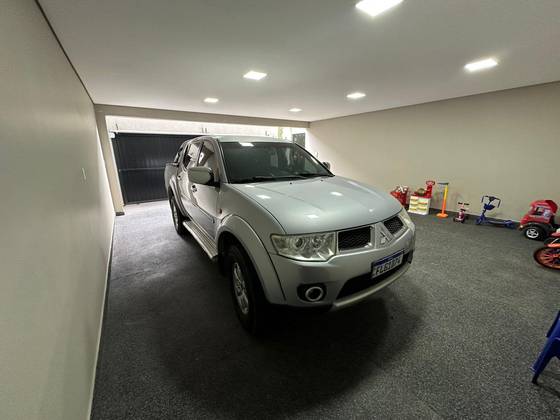 MITSUBISHI L200 TRITON 3.5 HPE 4X4 CD V6 24V FLEX 4P AUTOMÁTICO